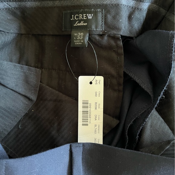 J. Crew Ludlow Classic Pants. Size 36/32 - Picture 3 of 3